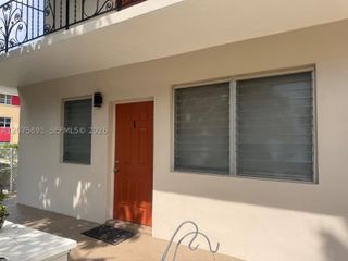 435 SW 5th Ave 1, Miami, FL 33130