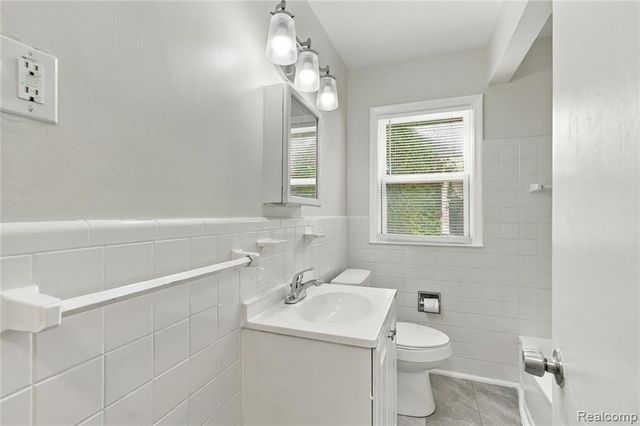 15378 Vaughan Street, Detroit, MI 48223
