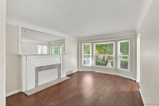 15378 Vaughan Street, Detroit, MI 48223