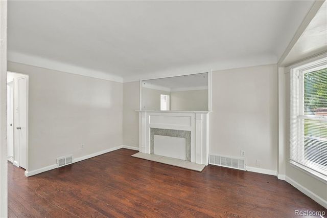 15378 Vaughan Street, Detroit, MI 48223