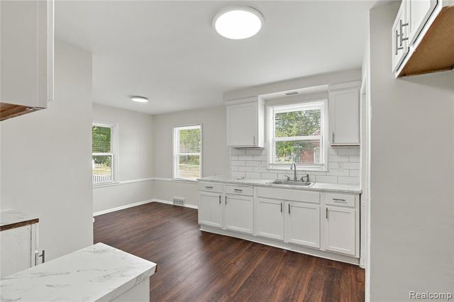 15378 Vaughan Street, Detroit, MI 48223