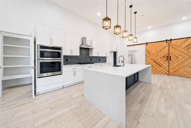 4013 Legend Trail, Granbury, TX 76049