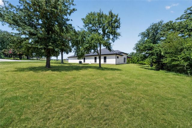 4013 Legend Trail, Granbury, TX 76049