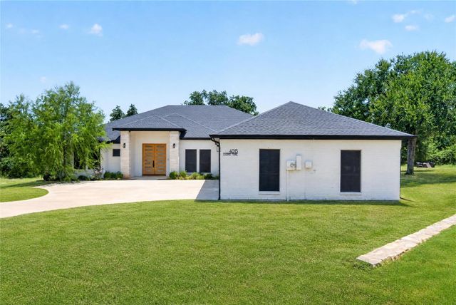 4013 Legend Trail, Granbury, TX 76049