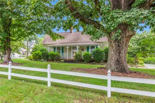 435 Lynhaven Drive, Winston-salem, NC 27104