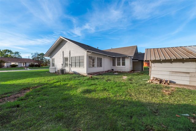 2003 Walnut Street, Greenville, TX 75401