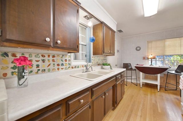 1816 Eastern Ave, Sacramento, CA 95864