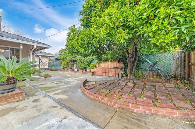 1816 Eastern Ave, Sacramento, CA 95864