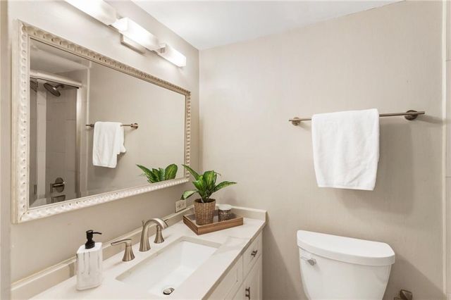 19 Arpege Way, Atlanta, GA 30327