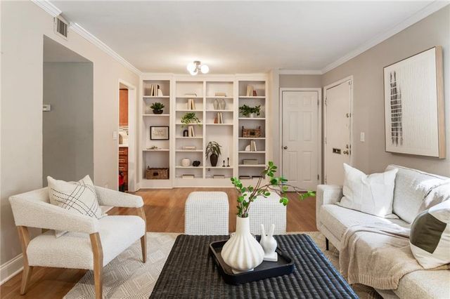 19 Arpege Way, Atlanta, GA 30327