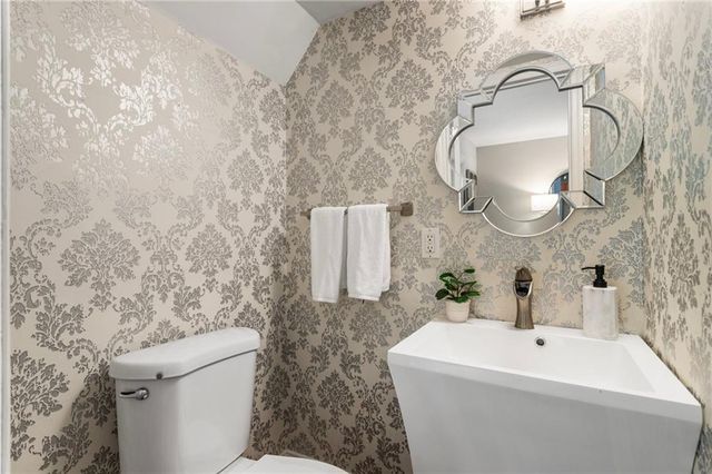 19 Arpege Way, Atlanta, GA 30327