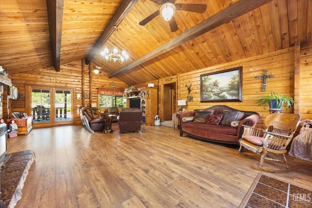 29980 Pinedale Drive, Tehachapi, CA 93561