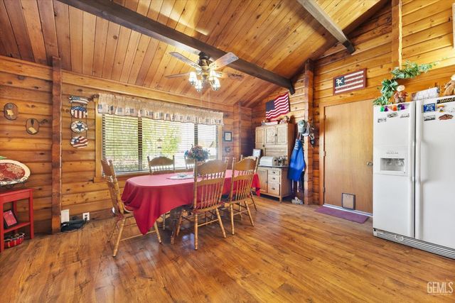 29980 Pinedale Drive, Tehachapi, CA 93561