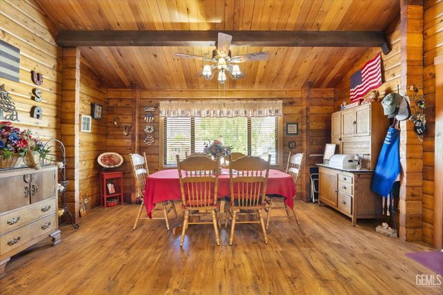 29980 Pinedale Drive, Tehachapi, CA 93561