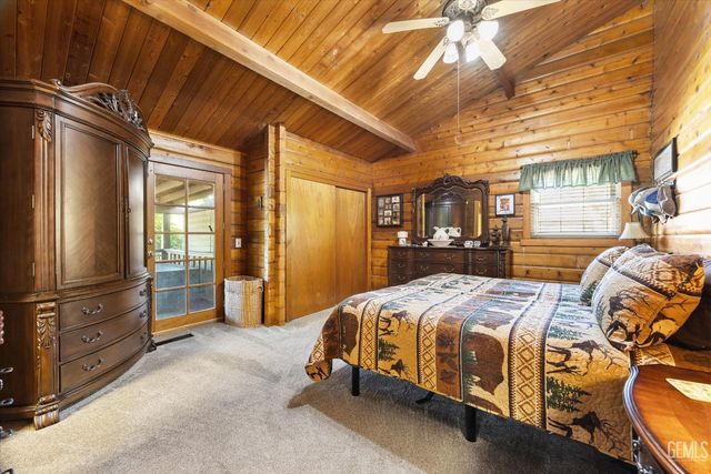 29980 Pinedale Drive, Tehachapi, CA 93561