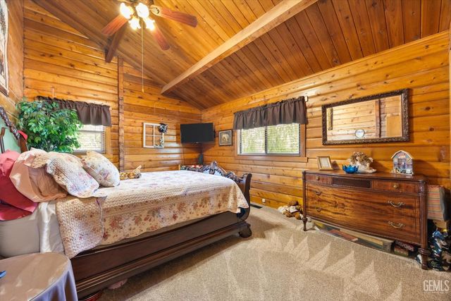 29980 Pinedale Drive, Tehachapi, CA 93561