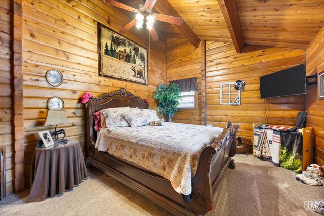 29980 Pinedale Drive, Tehachapi, CA 93561