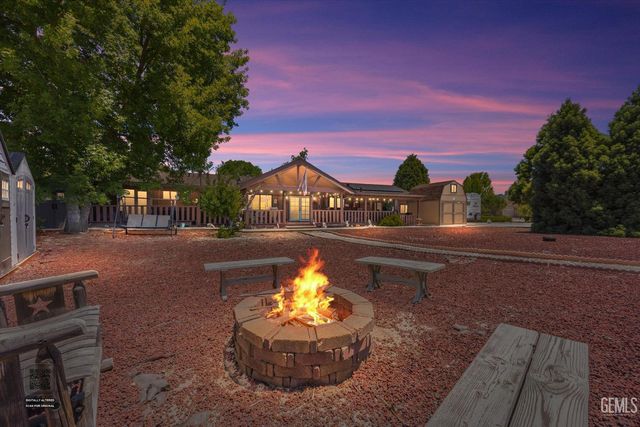29980 Pinedale Drive, Tehachapi, CA 93561