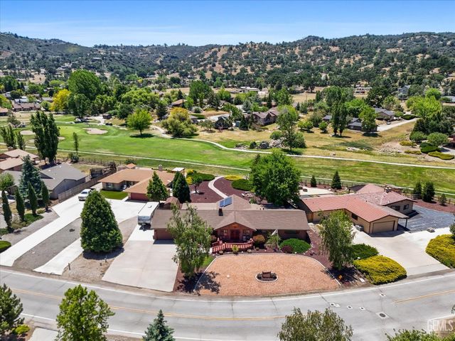 29980 Pinedale Drive, Tehachapi, CA 93561