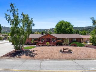 29980 Pinedale Drive, Tehachapi, CA 93561