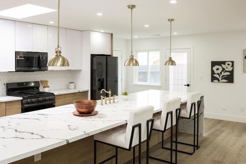 4380 Rolfe Road, San Diego, CA 92117