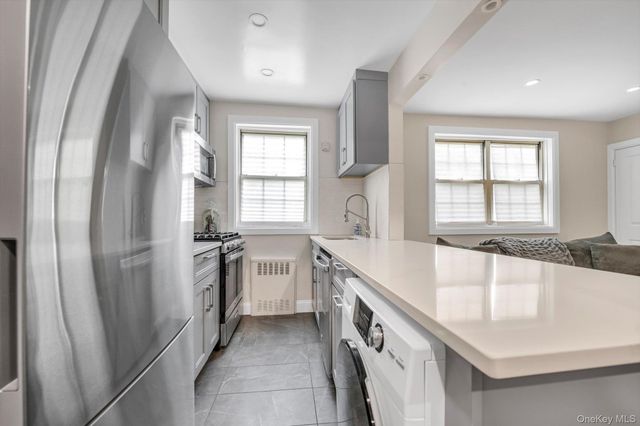 6939 213th Street 218, Oakland Gardens, NY 11364