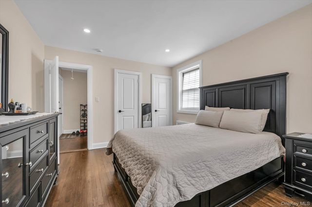 6939 213th Street 218, Oakland Gardens, NY 11364