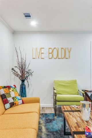 9807 Airline Road, Dallas, TX 75230