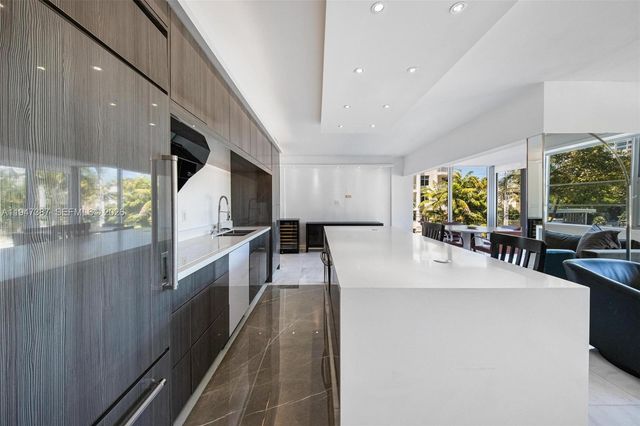 3 Island Ave 03C, Miami Beach, FL 33139