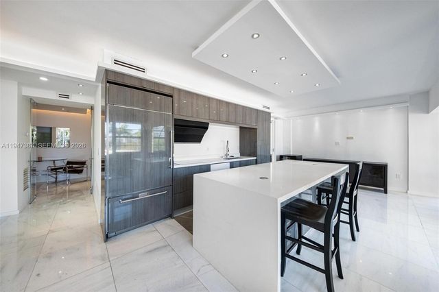 3 Island Ave 03C, Miami Beach, FL 33139