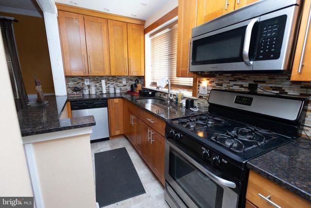986 E GODFREY AVE, Philadelphia, PA 19124