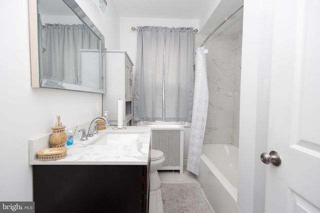 986 E GODFREY AVE, Philadelphia, PA 19124