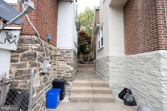 986 E GODFREY AVE, Philadelphia, PA 19124