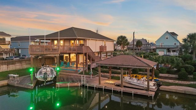 22102 Pecos Drive, Galveston, TX 77554