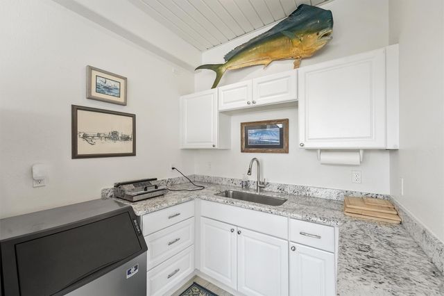 22102 Pecos Drive, Galveston, TX 77554