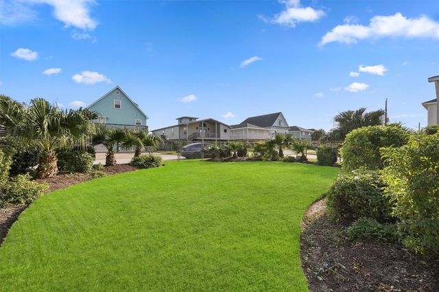 22102 Pecos Drive, Galveston, TX 77554