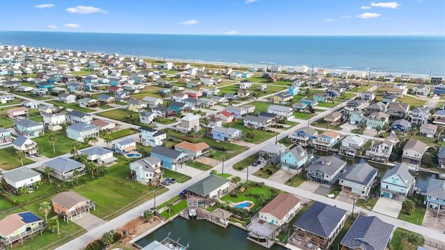 22102 Pecos Drive, Galveston, TX 77554