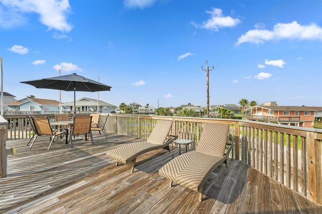 22102 Pecos Drive, Galveston, TX 77554