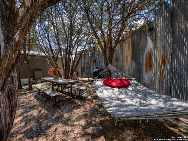 260 Misty Ln, Bandera, TX 78003