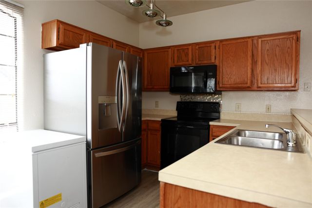 611 Oriole Boulevard 1404, Duncanville, TX 75116