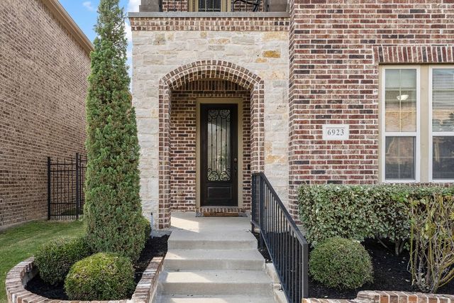 6923 Birch Creek Drive, Irving, TX 75063
