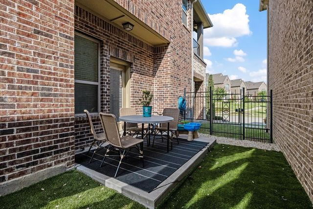 6923 Birch Creek Drive, Irving, TX 75063
