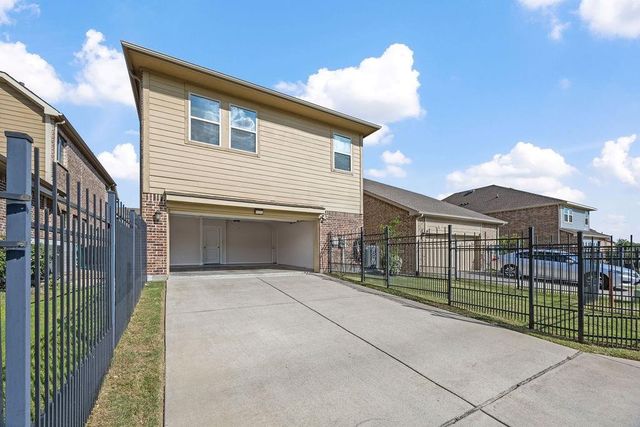 6923 Birch Creek Drive, Irving, TX 75063
