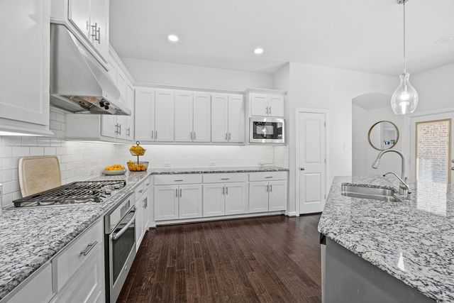 6923 Birch Creek Drive, Irving, TX 75063