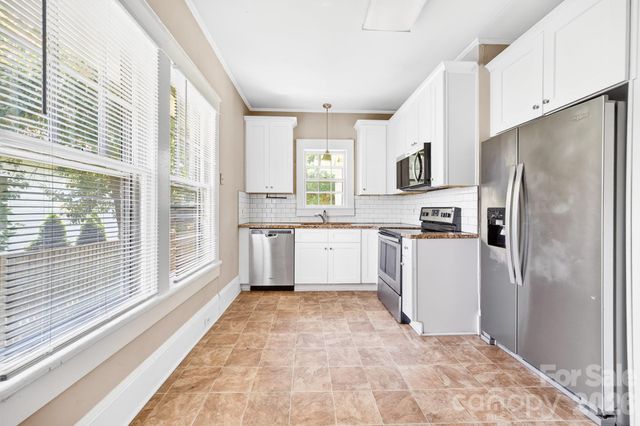 11 Cedar Street, Belmont, NC 28012