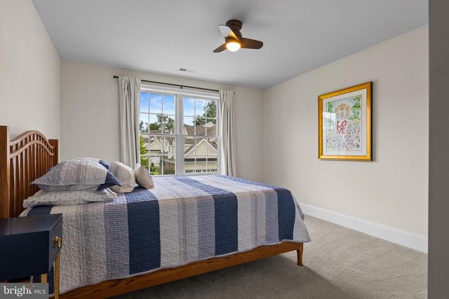 3822 COTTAGE LN, Newtown Square, PA 19073