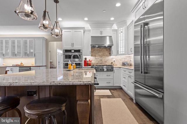3822 COTTAGE LN, Newtown Square, PA 19073