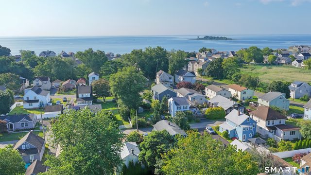 71 Willow Street, Milford, CT 06460