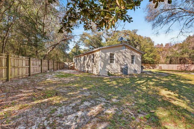 7304 Saint Johns Circle, Milton, FL 32583