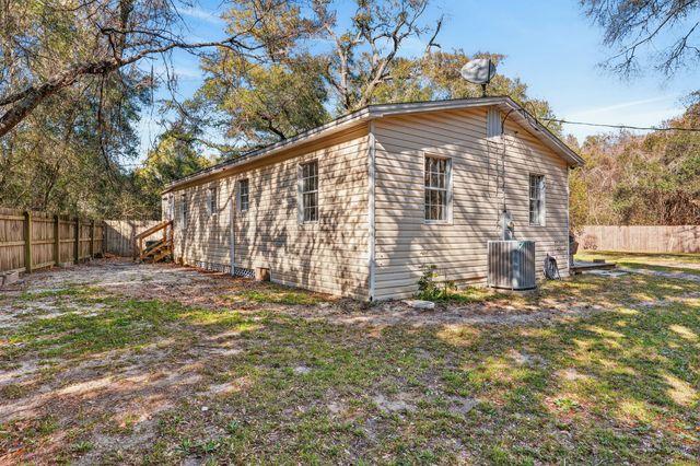 7304 Saint Johns Circle, Milton, FL 32583